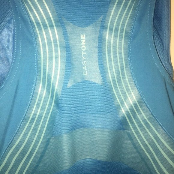 Reebok - Picture 7 of 9